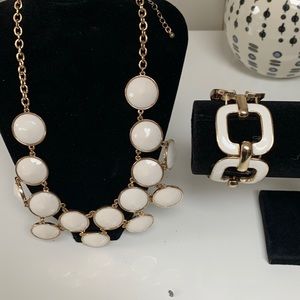 Cream color statement‎ necklace with stretch bracelet.
